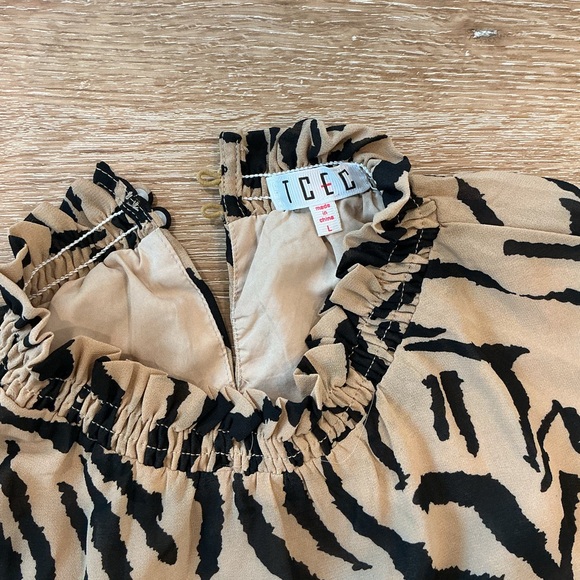 TCEC Zebra Print Ruffle Blouse - Picture 4 of 4